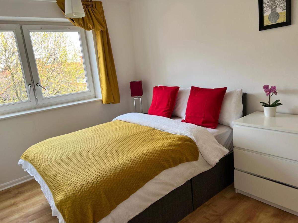 Morden 2 Bedroom Apartment Tower Bridge Londres Exterior foto